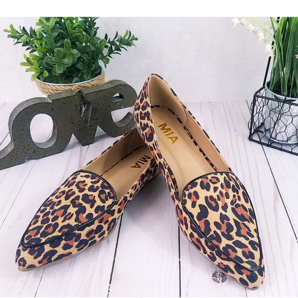 💥NEW MIA Leopard Pointy-Toe Flats